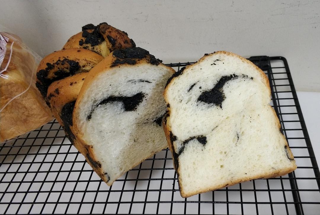 料多多系列--黑芝麻奶酥小吐司