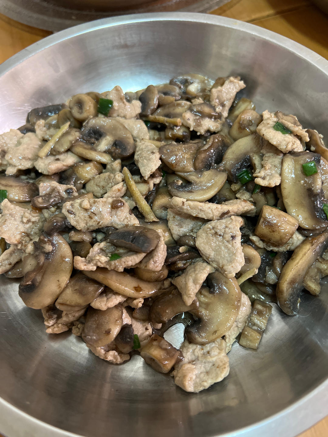 超简单的香菇滑肉片