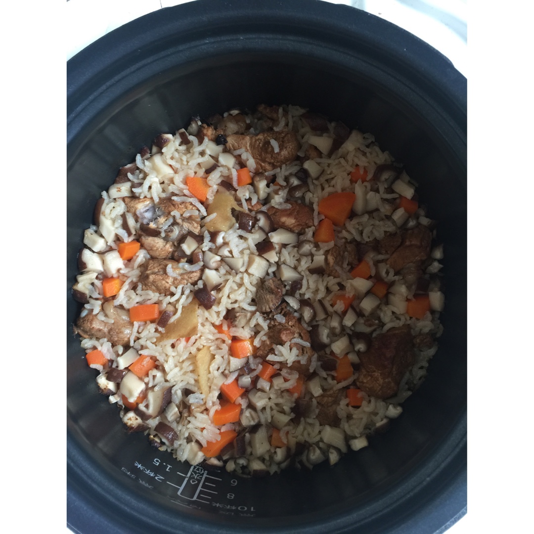 喷香排骨焖饭（爆好吃）