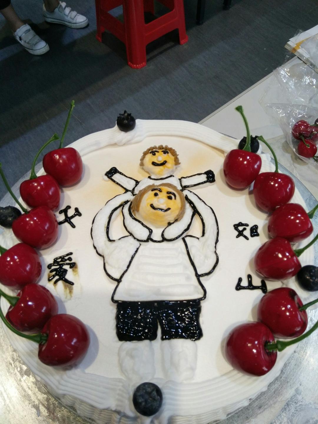 奶油水果装饰蛋糕