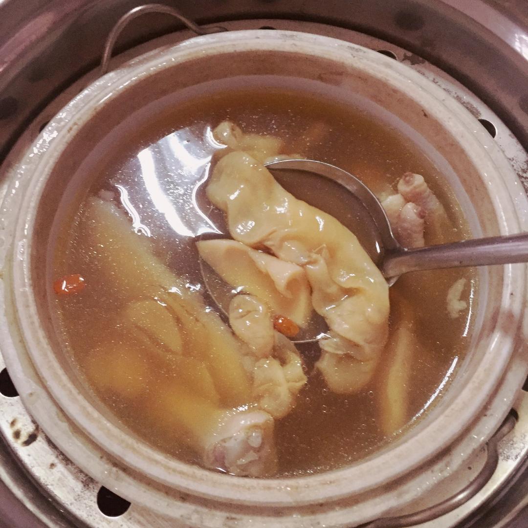 花胶螺片炖鸡脚