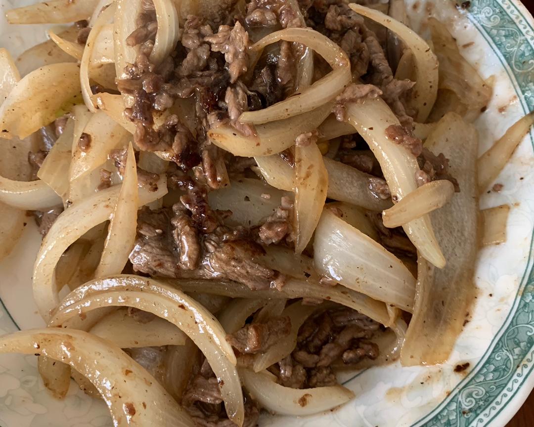 洋葱炒牛肉丝的做法