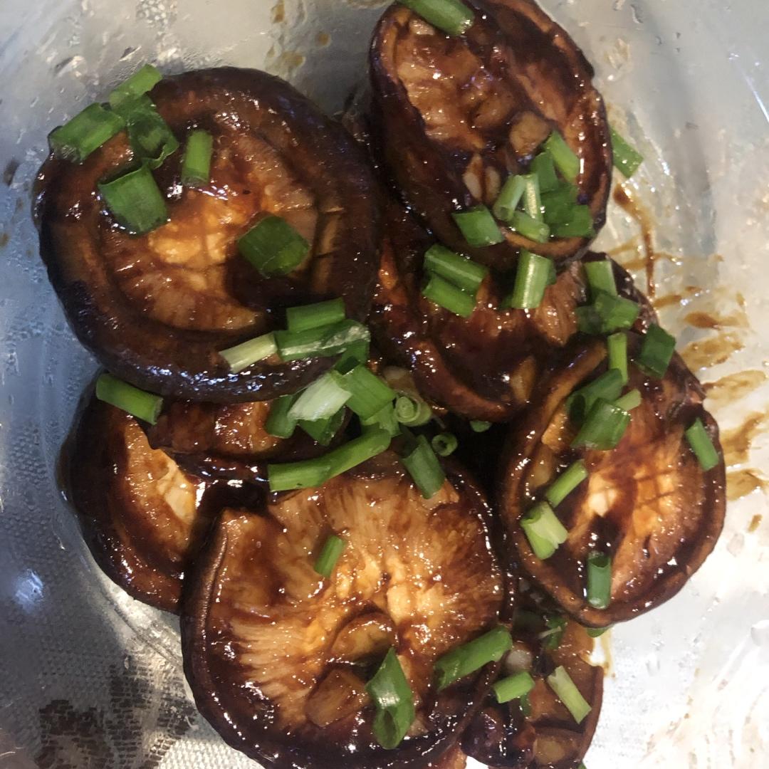 鲜嫩多汁，比鲍鱼还好吃红烧香菇