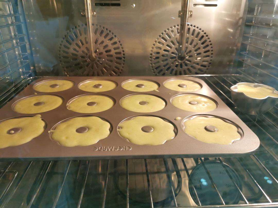 烤箱版甜甜圈12连模一盘