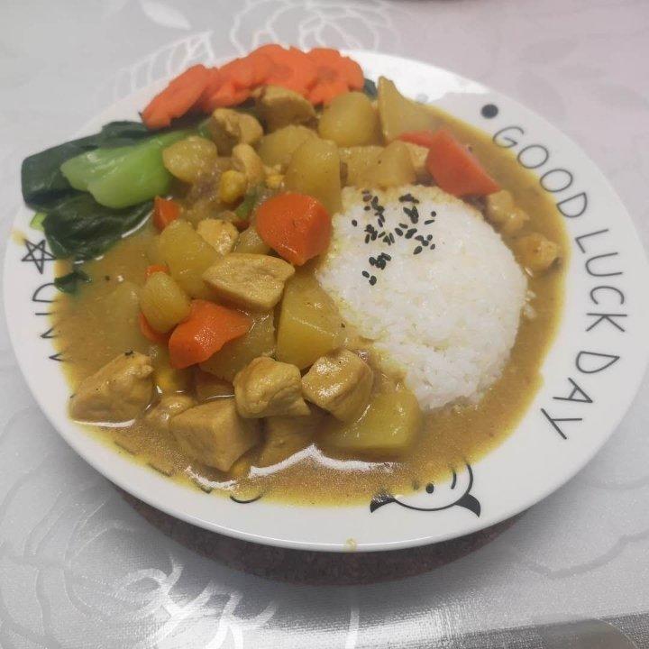 咖喱鸡肉饭