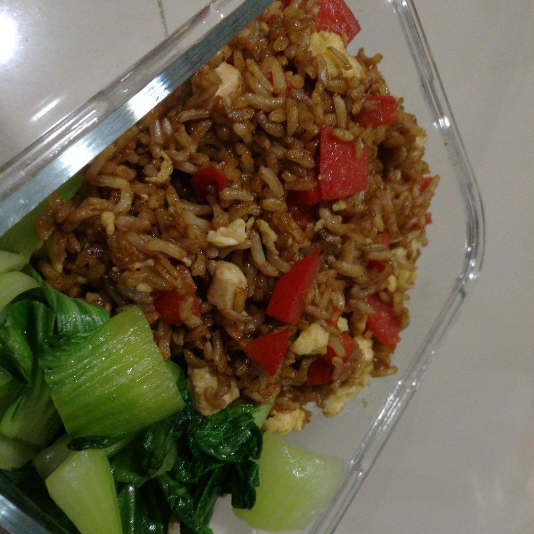 小时候的酱油炒饭