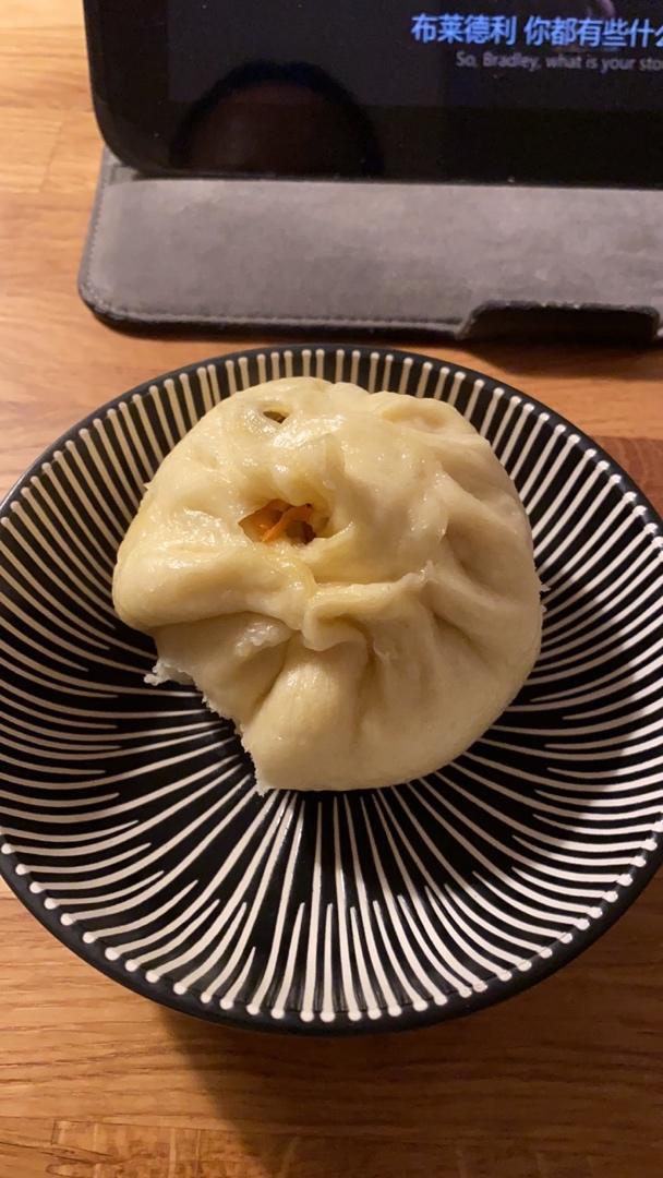 胡萝卜木耳鸡蛋素包子