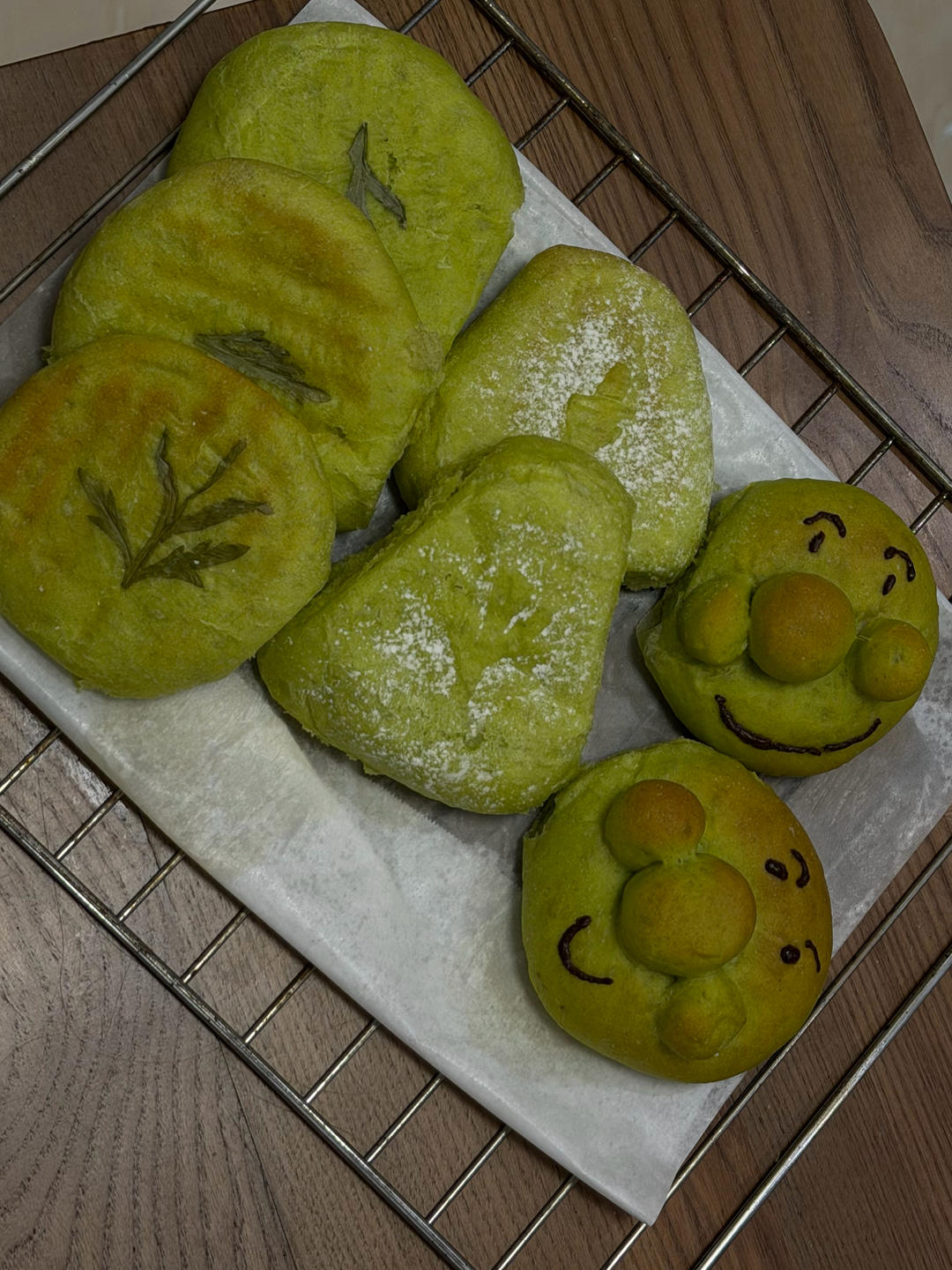 艾草红豆面包