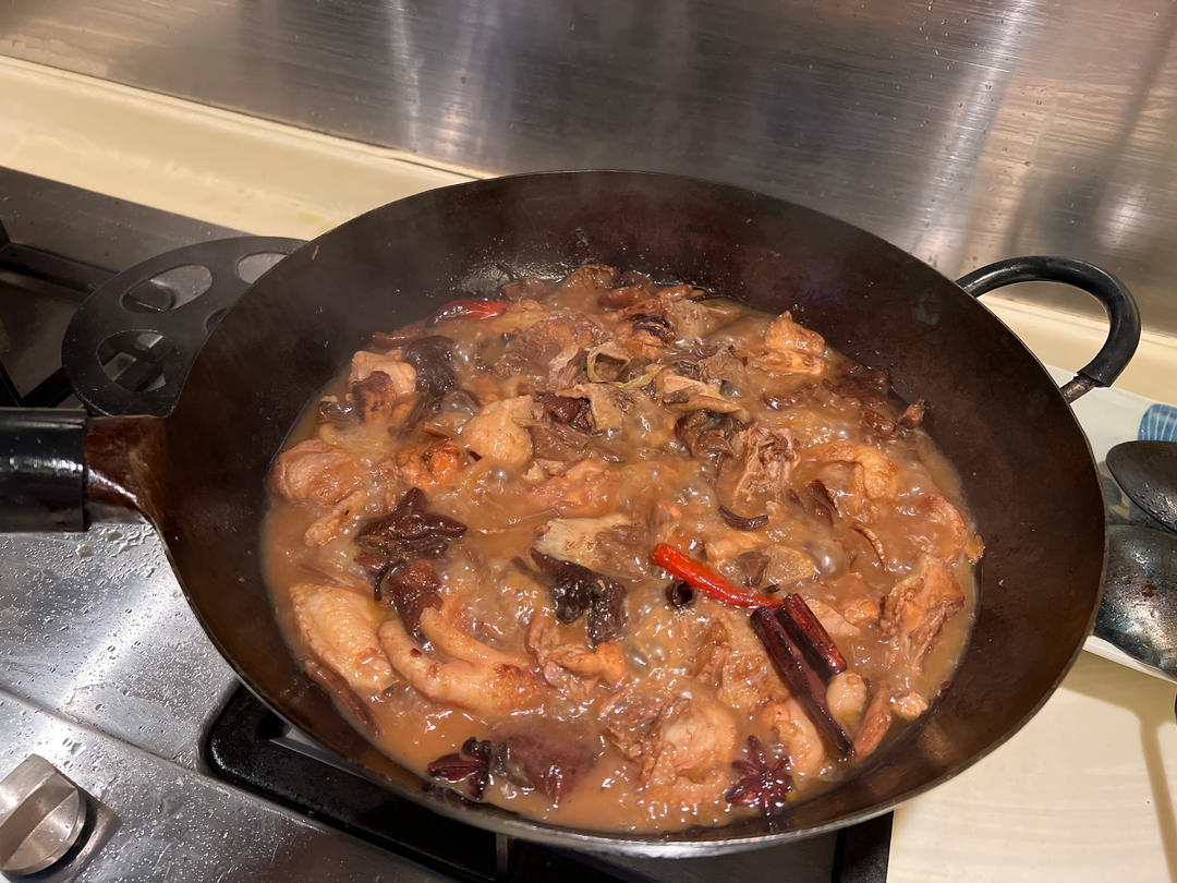 小鸡炖蘑菇(注意一步操作就香气沁人)