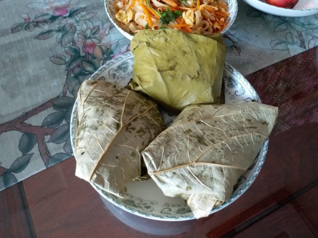 荷叶板栗糯米鸡