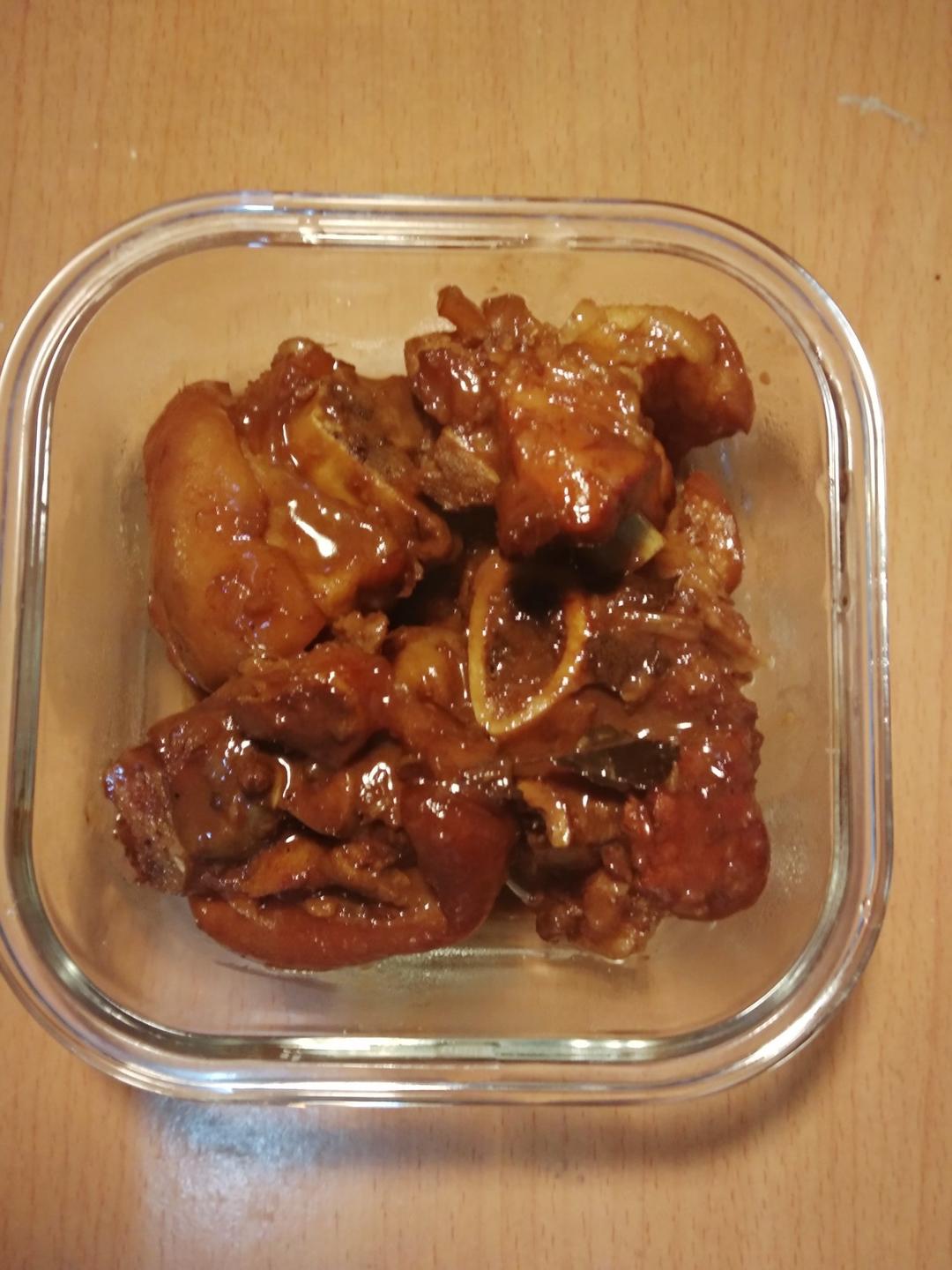 美味的家常菜：红烧猪蹄