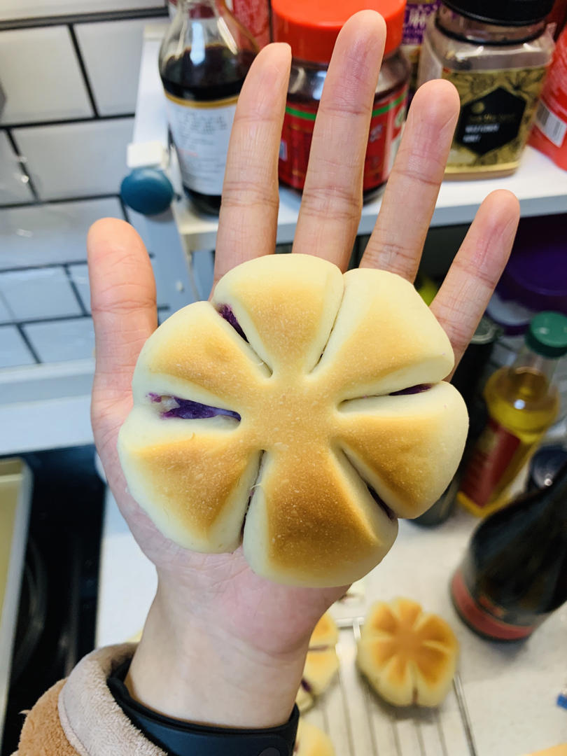 软噗噗的香芋小包