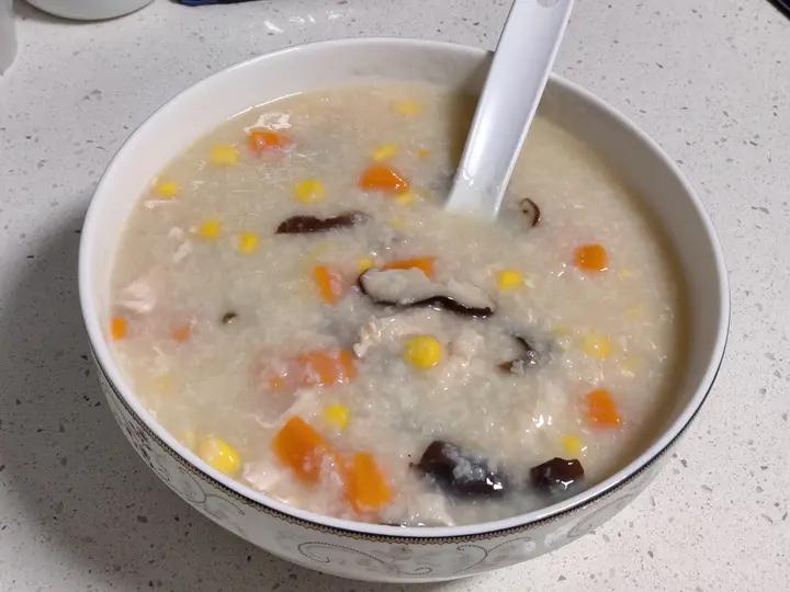 营养玉米豌豆鸡胸肉粥
