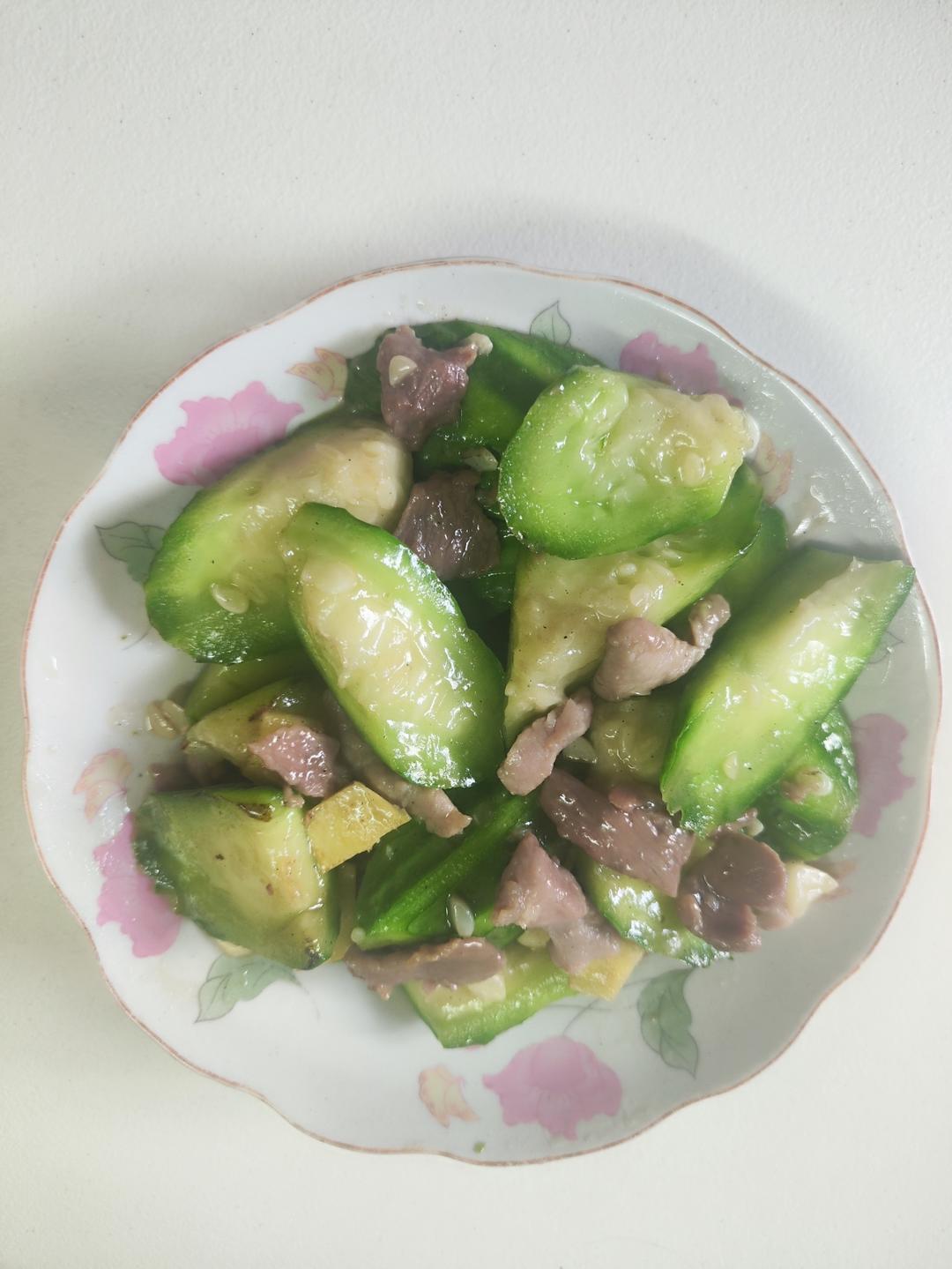 家常丝瓜炒肉