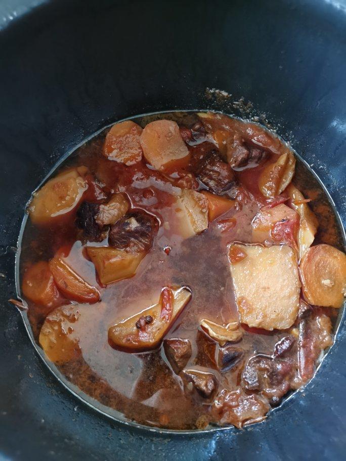 番茄土豆炖牛腩