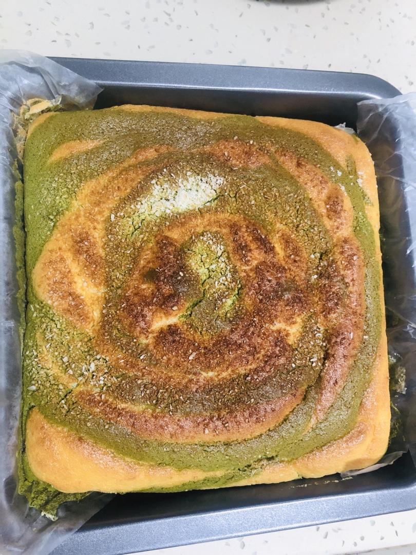 酸奶抹茶双色蛋糕（春天的颜色）