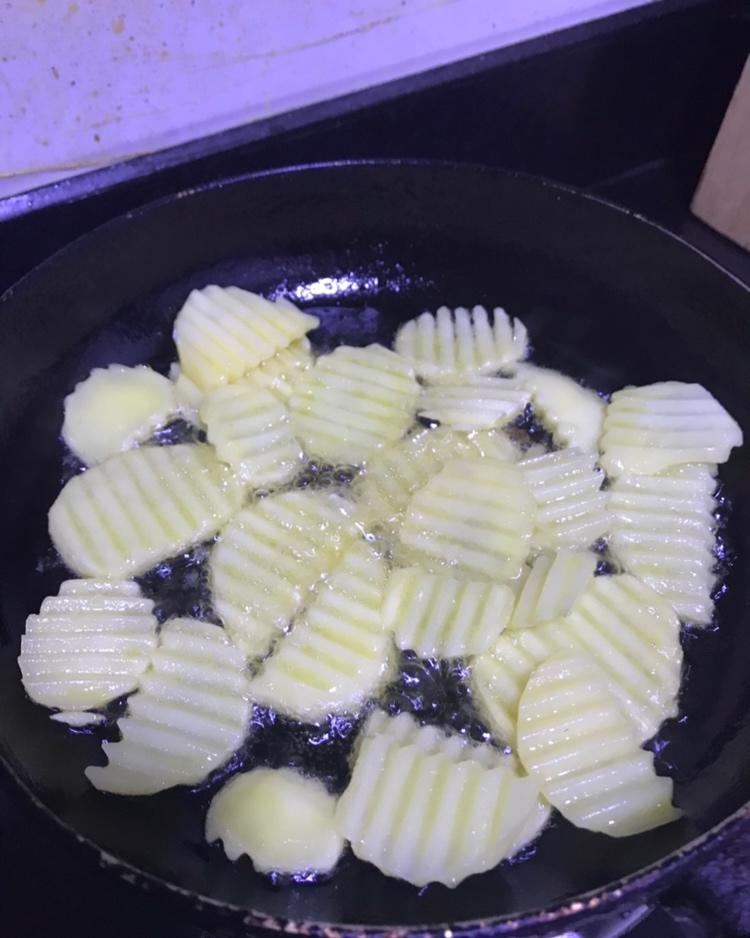干锅土豆片