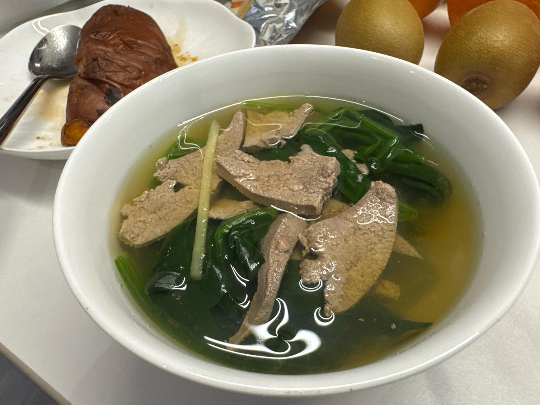 鲜嫩的猪肝汤