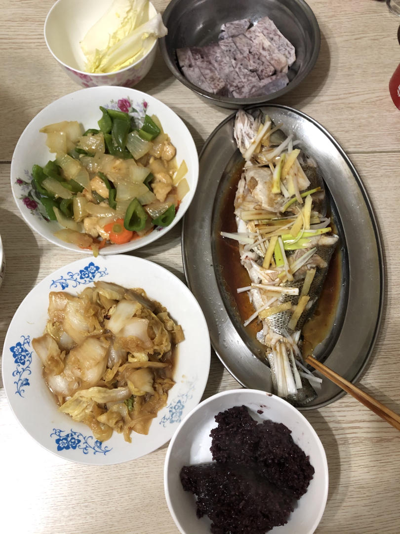 清蒸鲈鱼