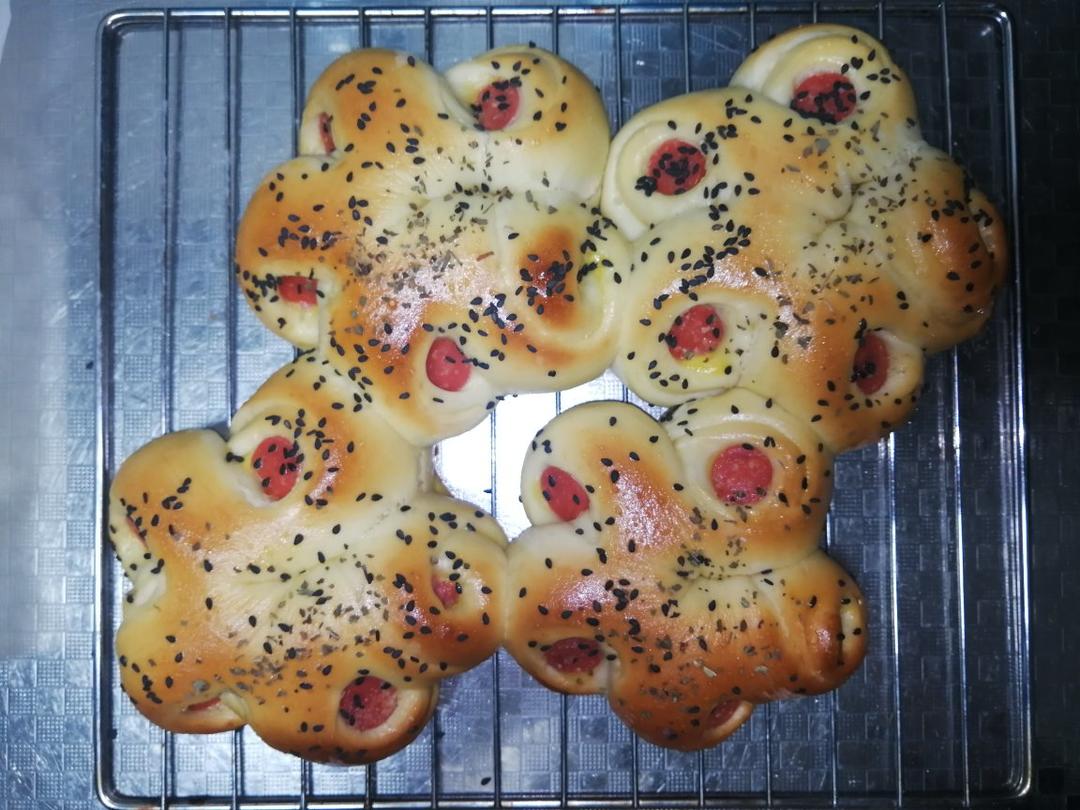 香肠花式面包