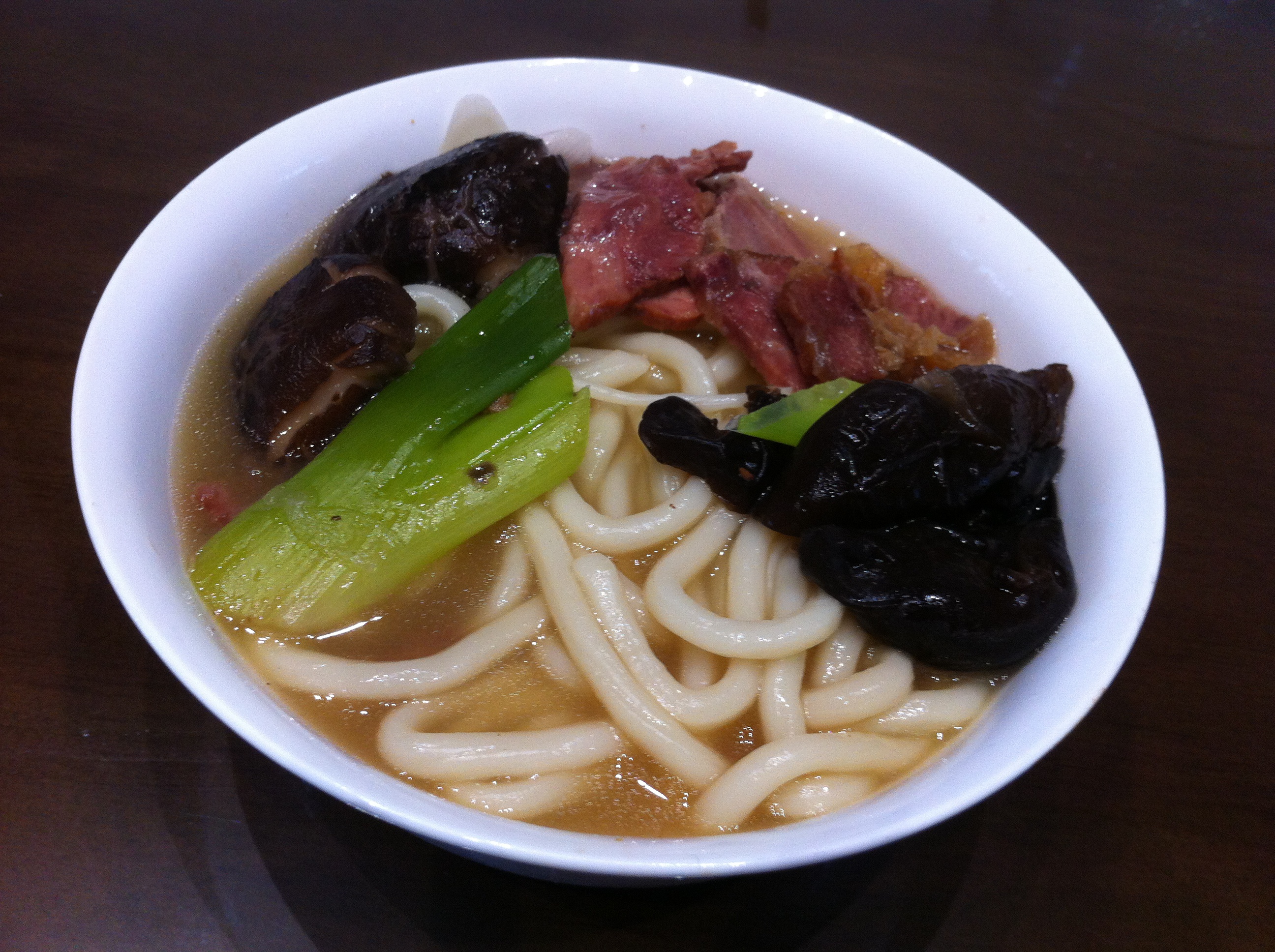 香菇牛肉乌冬面