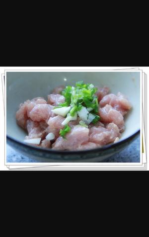 清新小菜：豆米炒肉的做法 步骤3