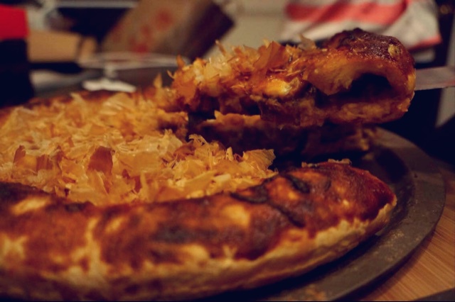 柴鱼花烧肉披萨