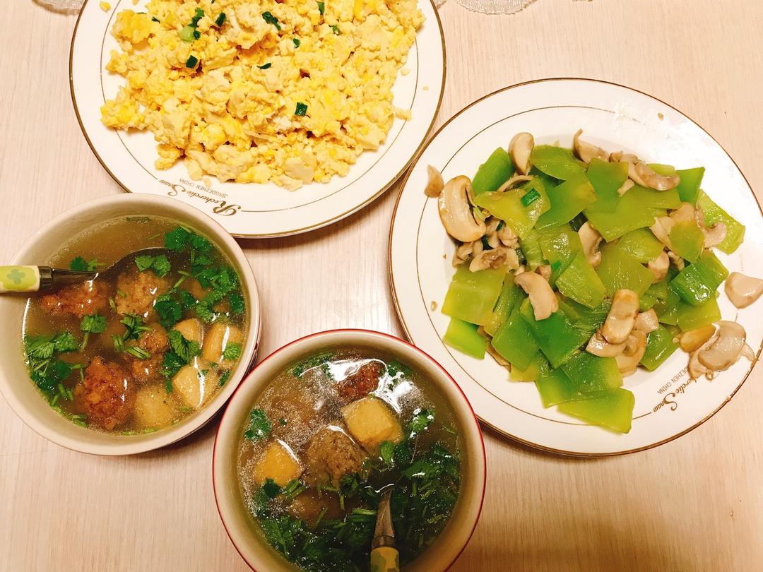 莴笋烩蘑菇