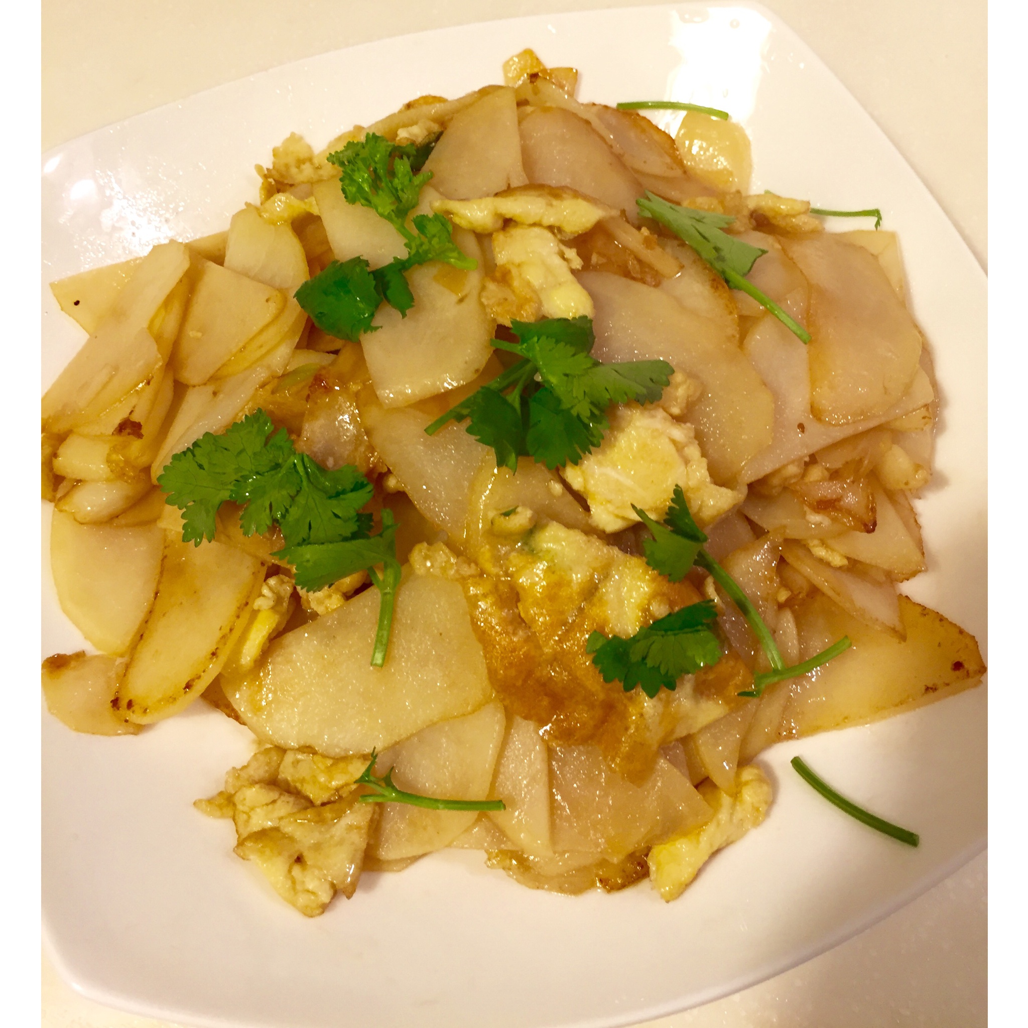 土豆片炒鸡蛋！