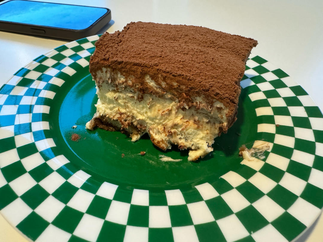 在欧洲学会的经典版提拉米苏