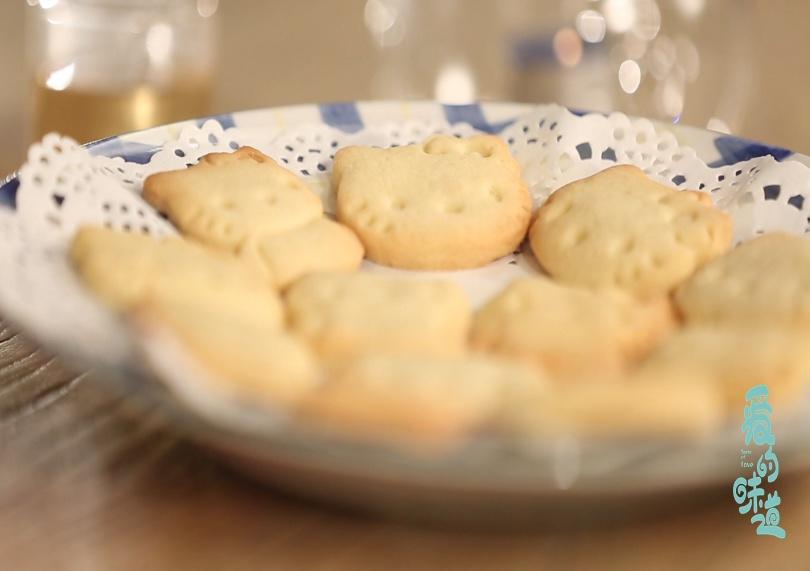 #爱的味道# Hello Kitty 饼干的做法