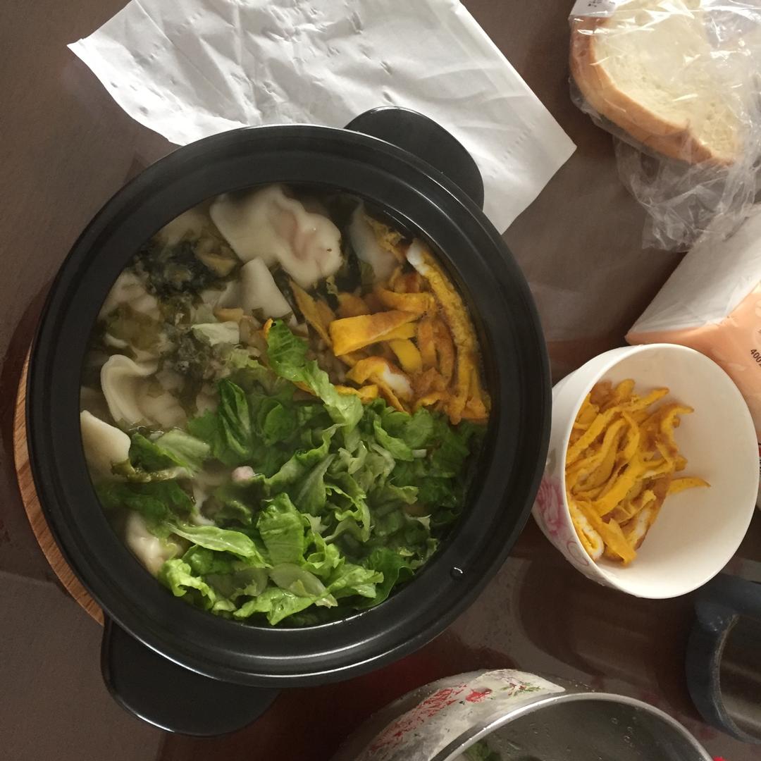 砂锅小馄饨