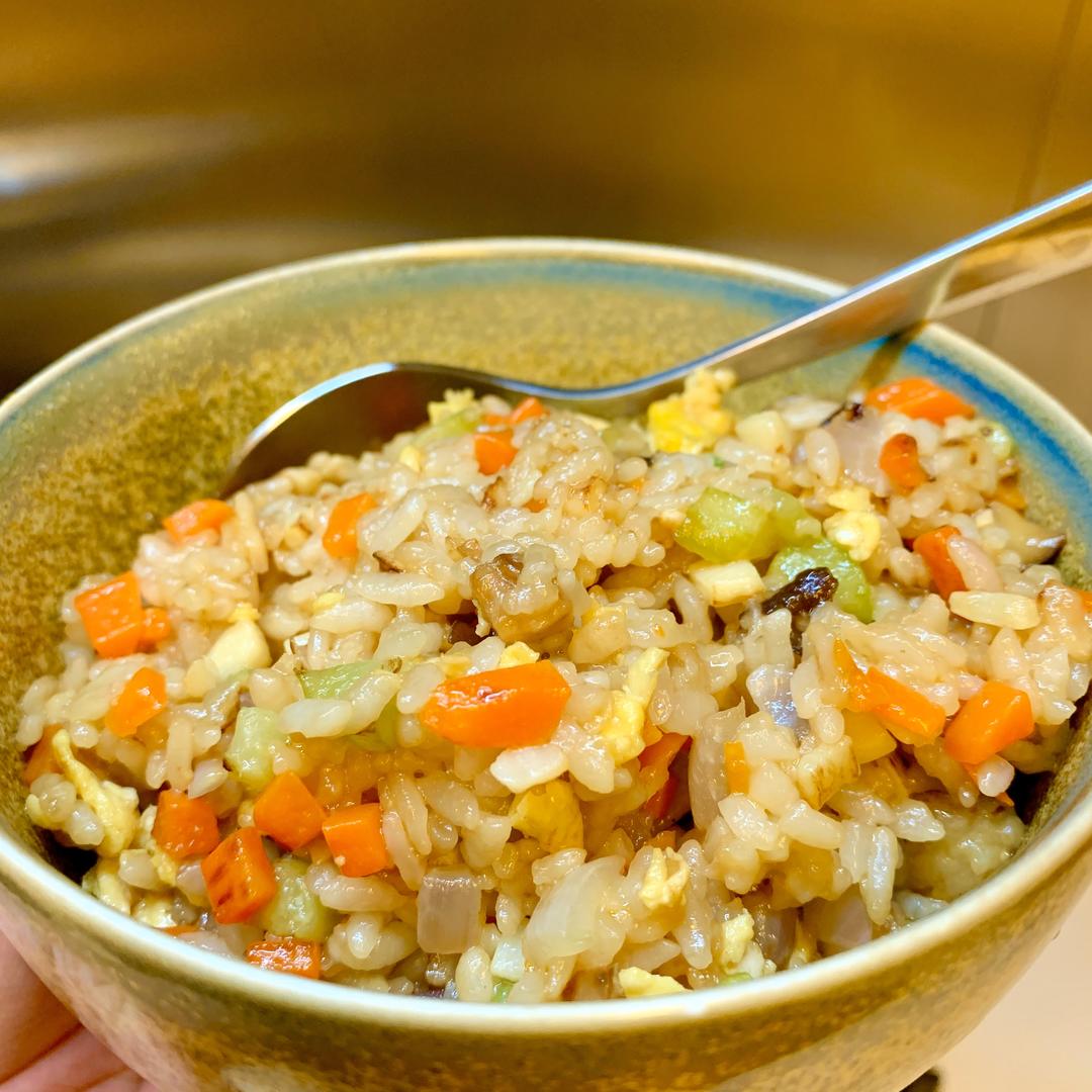 超快手酱油蛋炒饭
