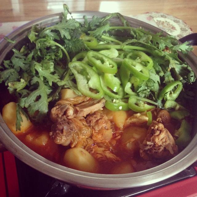 韩国脊骨土豆汤