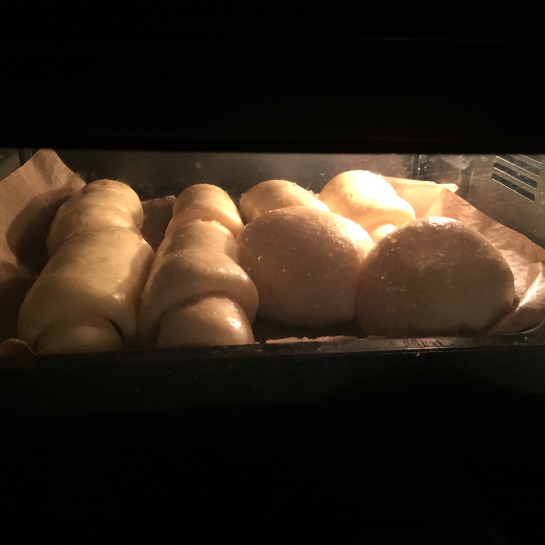 基础面包制作 Basic Bread (Loaf&Roll)