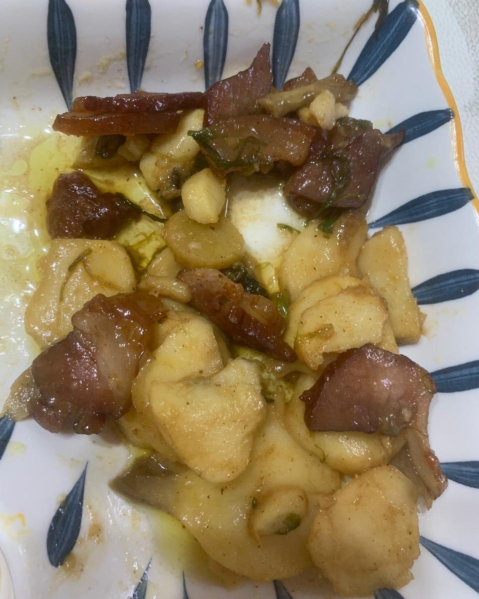 慈姑腊肉煲