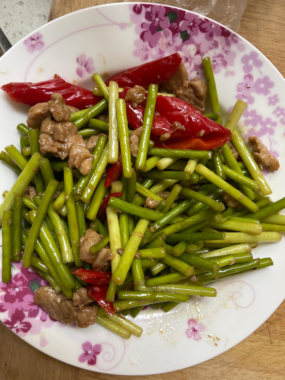 简单易做的下饭菜－蒜苔炒肉