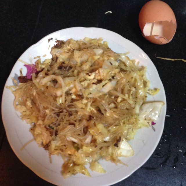 包菜粉丝炒鸡蛋