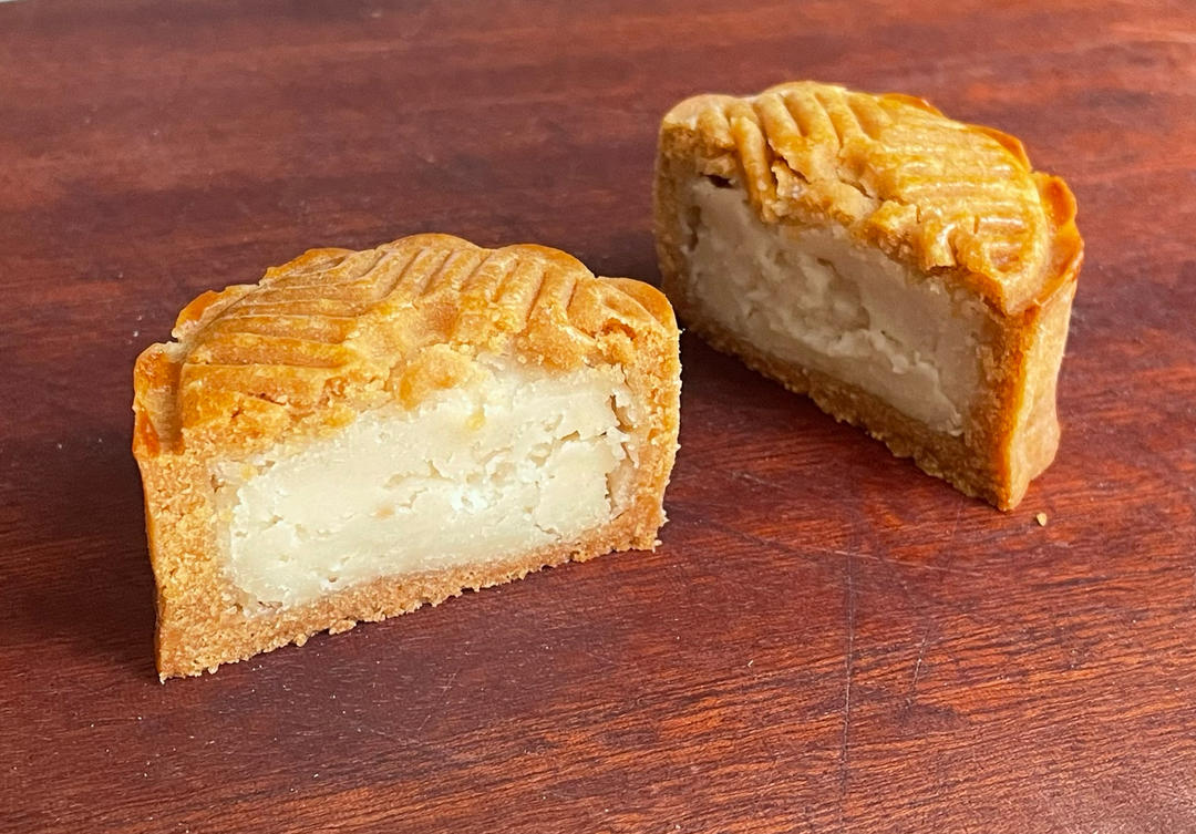 广式月饼——蛋黄莲蓉月饼