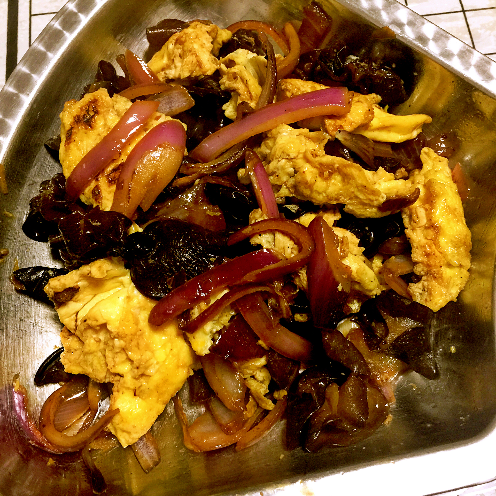 木耳炒鸡蛋 Wood ear Mushrooms with Egg