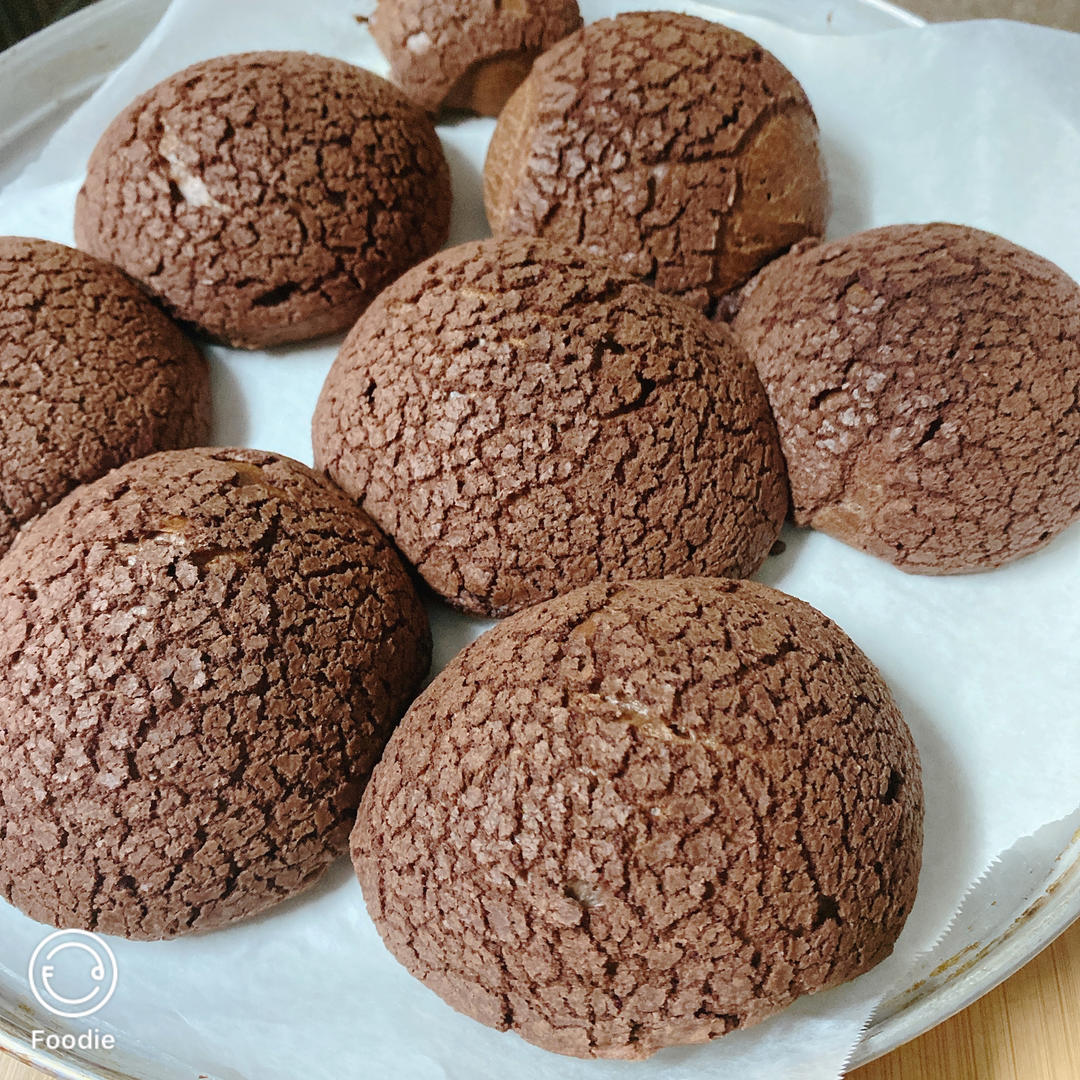 巧克力酥皮泡芙