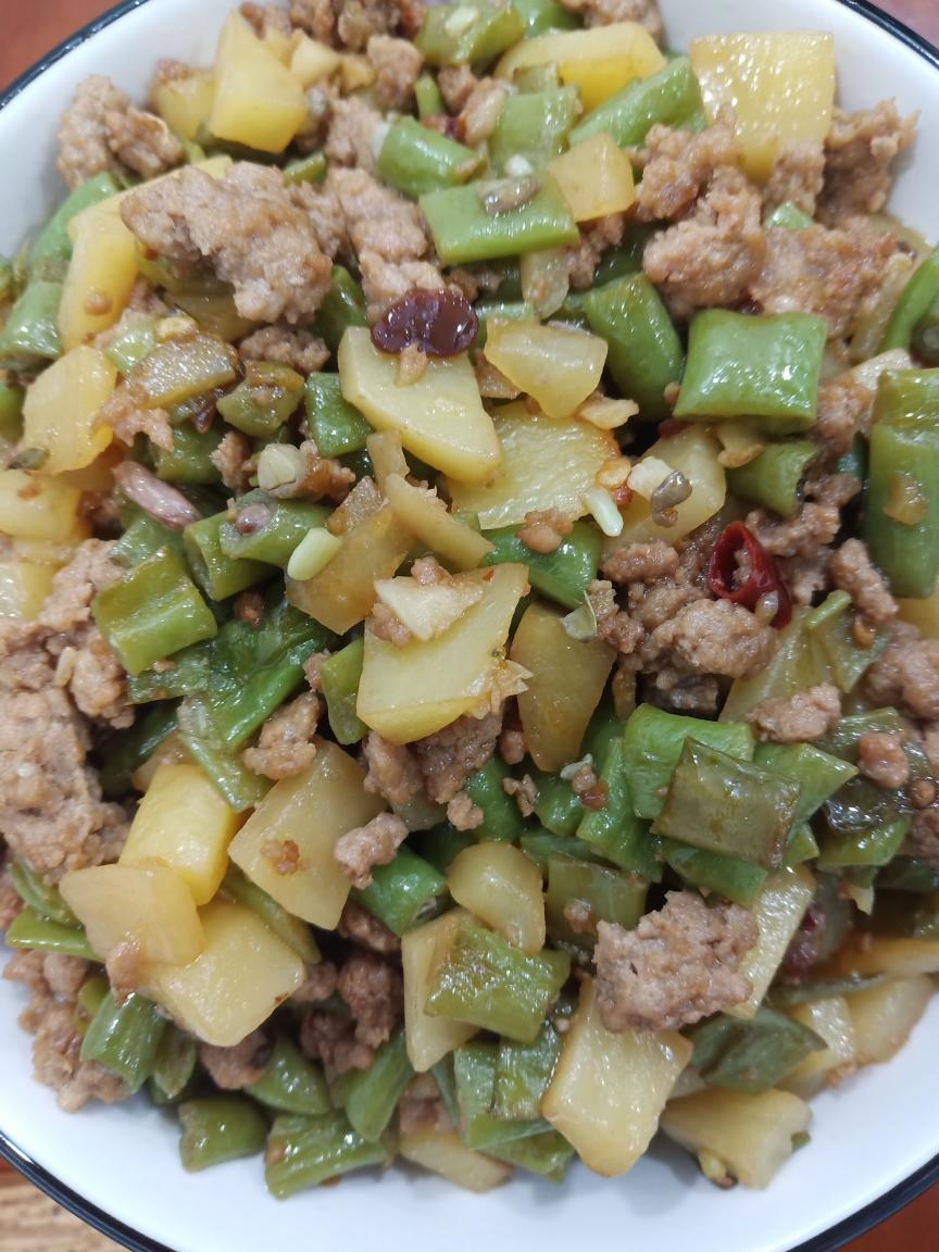 肉沫豆角下饭菜