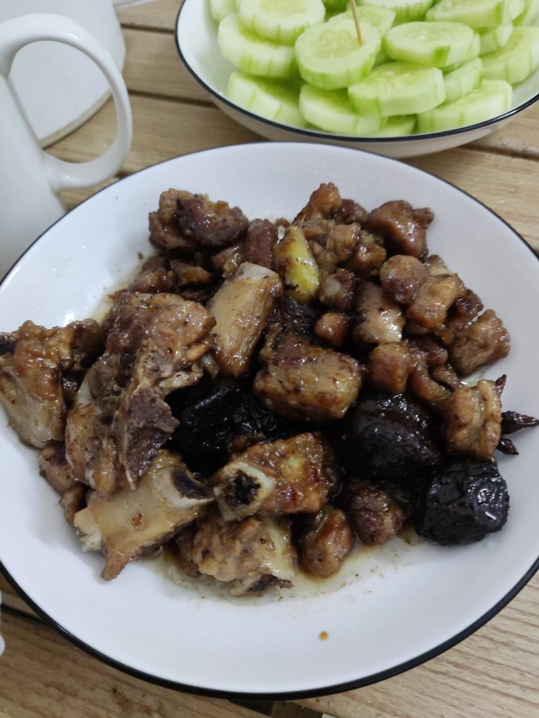 好吃不油腻的话梅排骨，不比蒜香排骨差