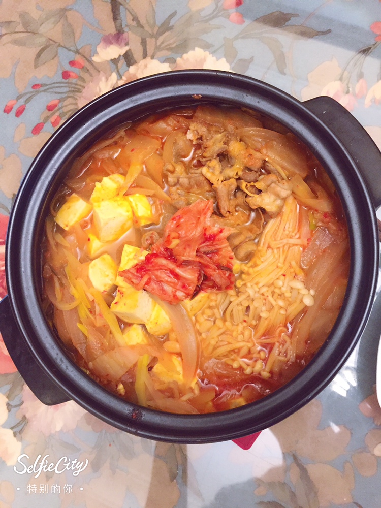 韩式泡菜豆腐锅的做法