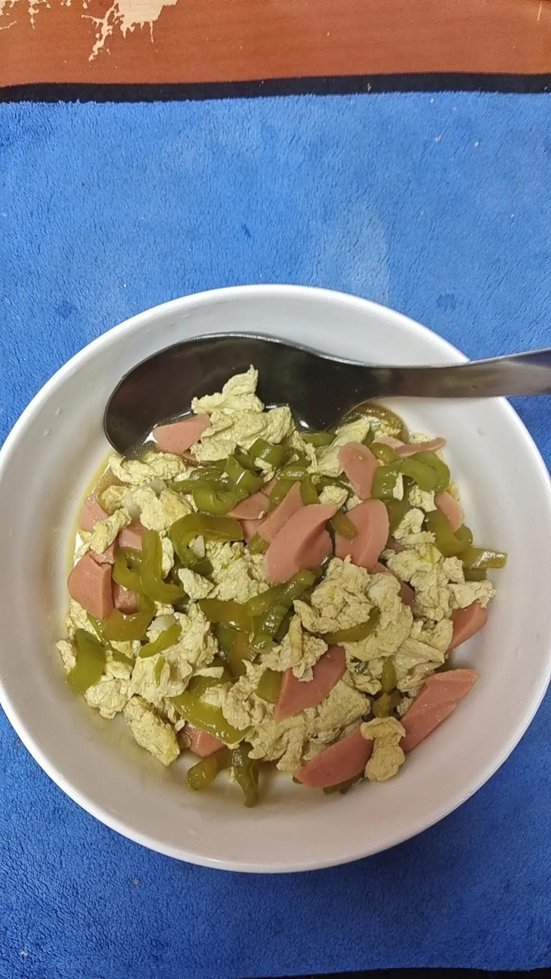 青椒火腿炒鸡蛋