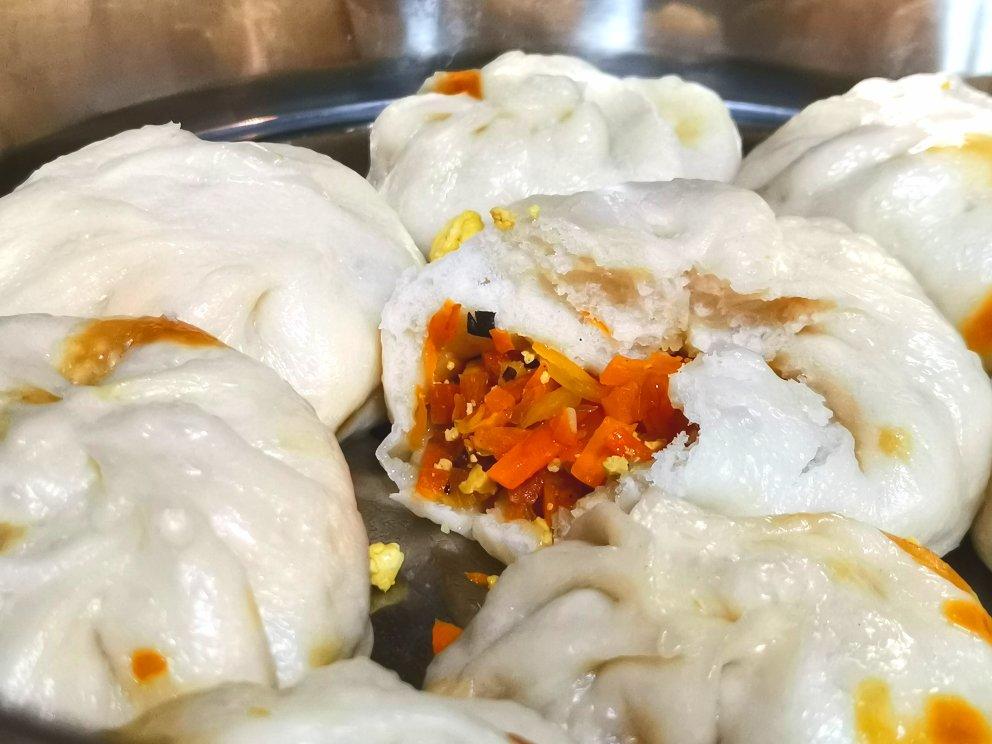 胡萝卜木耳鸡蛋包子——素包子也可以很好吃~