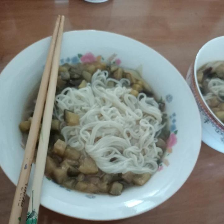 茄丁打卤面