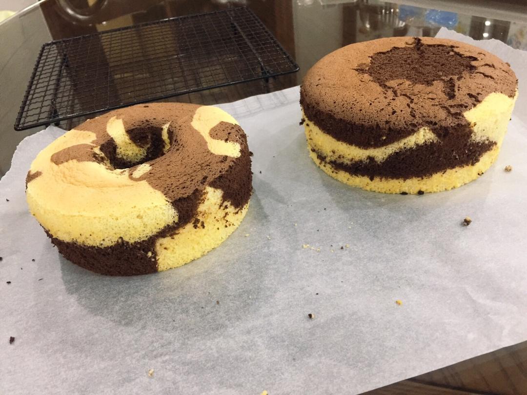 超简单完美戚风蛋糕（6寸2蛋）附打发、翻拌、脱模视频