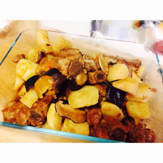 土豆炖排骨