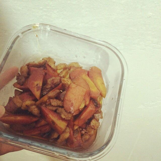 胡萝卜烧肉